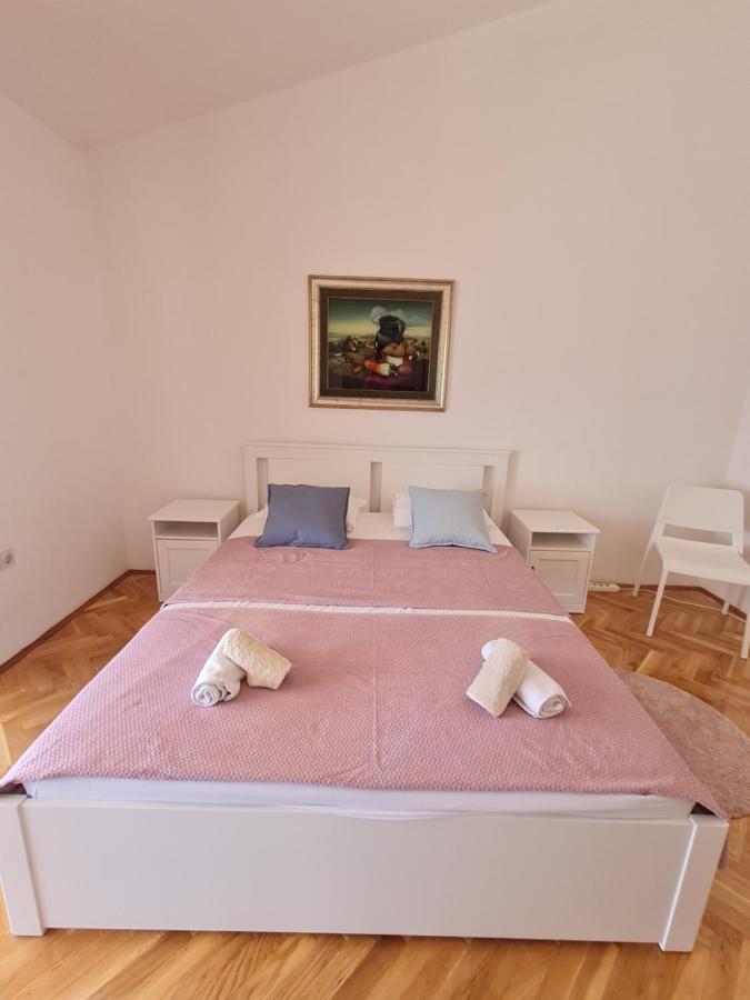 Apartments Apartmani Pintar Mimice Exterior photo