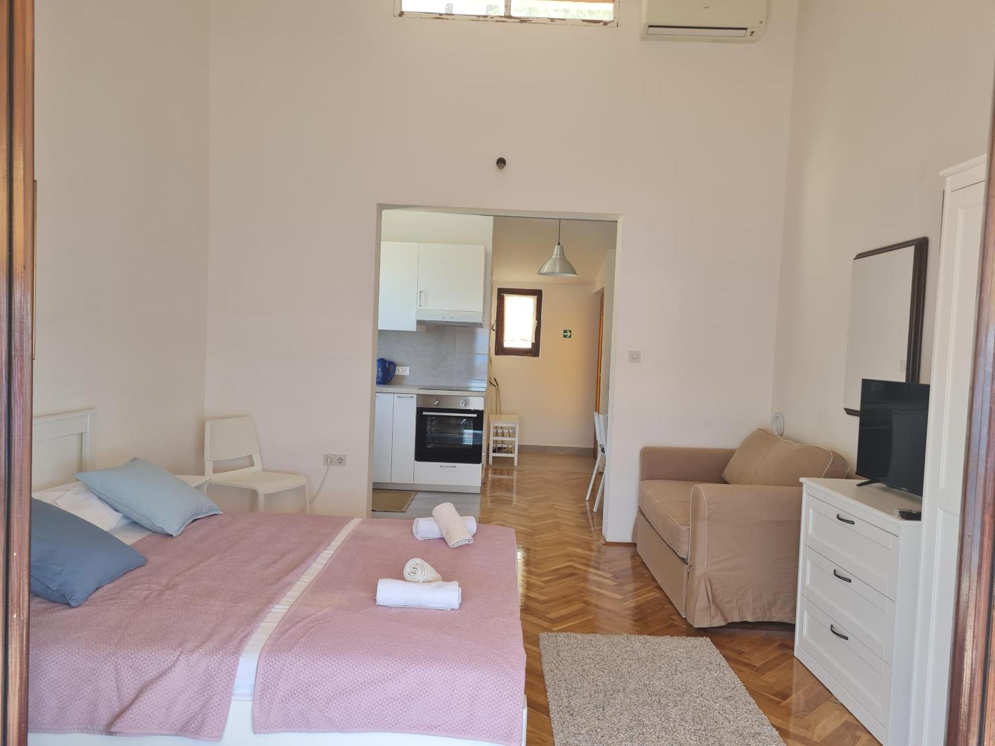 Apartments Apartmani Pintar Mimice Exterior photo