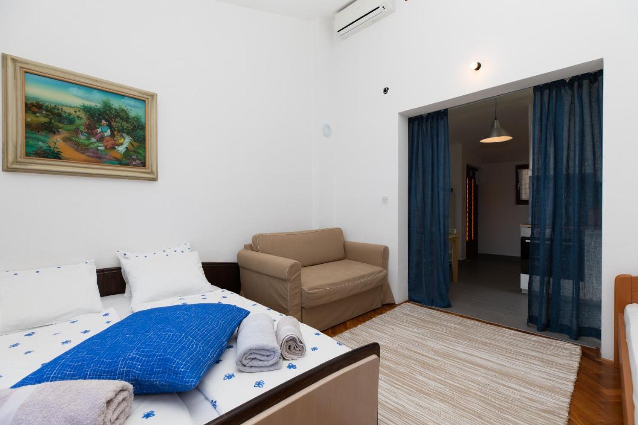 Apartments Apartmani Pintar Mimice Exterior photo
